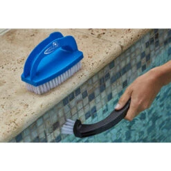 Brosse Multi-fonction Kerlis -Equipements De Piscine 14040 action 3