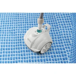 Robot Aspirateur Pour Fond De Piscine Intex ZX50 -Equipements De Piscine 28007ex ambiance