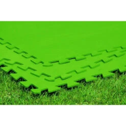 Lot De 9 Tapis De Sol Vert 81cm X 81cm à Assembler Pour Piscine Bestway -Equipements De Piscine 58636 lot 9 tapis sol vert piscine bestway ambiance 1