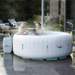 Spa Gonflable Bestway Lay-Z Spa PARIS AirJet 6 Places -Equipements De Piscine 60013 spa gonflable bestway paris air jet 4 6 places ambiance 3