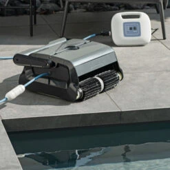 Robot Nettoyeur Fond Et Parois De Piscine Ubbink Robotclean 3 -Equipements De Piscine 7505502 robot nettoyeur robotclean 3 pool fond parois ubbink ambiance