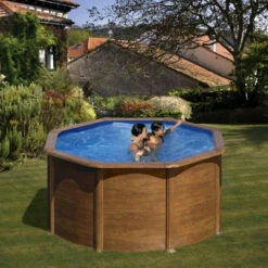 GRE Piscine Ronde Acier Gré Pacific Imitation Bois - 2,40 X 1,20 M -Equipements De Piscine kit240w piscine ronde acier gre pacific imitation bois 240 120 ambiance