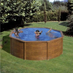 GRE Piscine Ronde Acier Gré Sicilia Imitation Bois - Ø 3 X 1,20 M -Equipements De Piscine kitpr353w piscine ronde acier gre sicilia imitation bois 350 120 ambiance 1